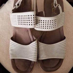 Lovely off white sandal